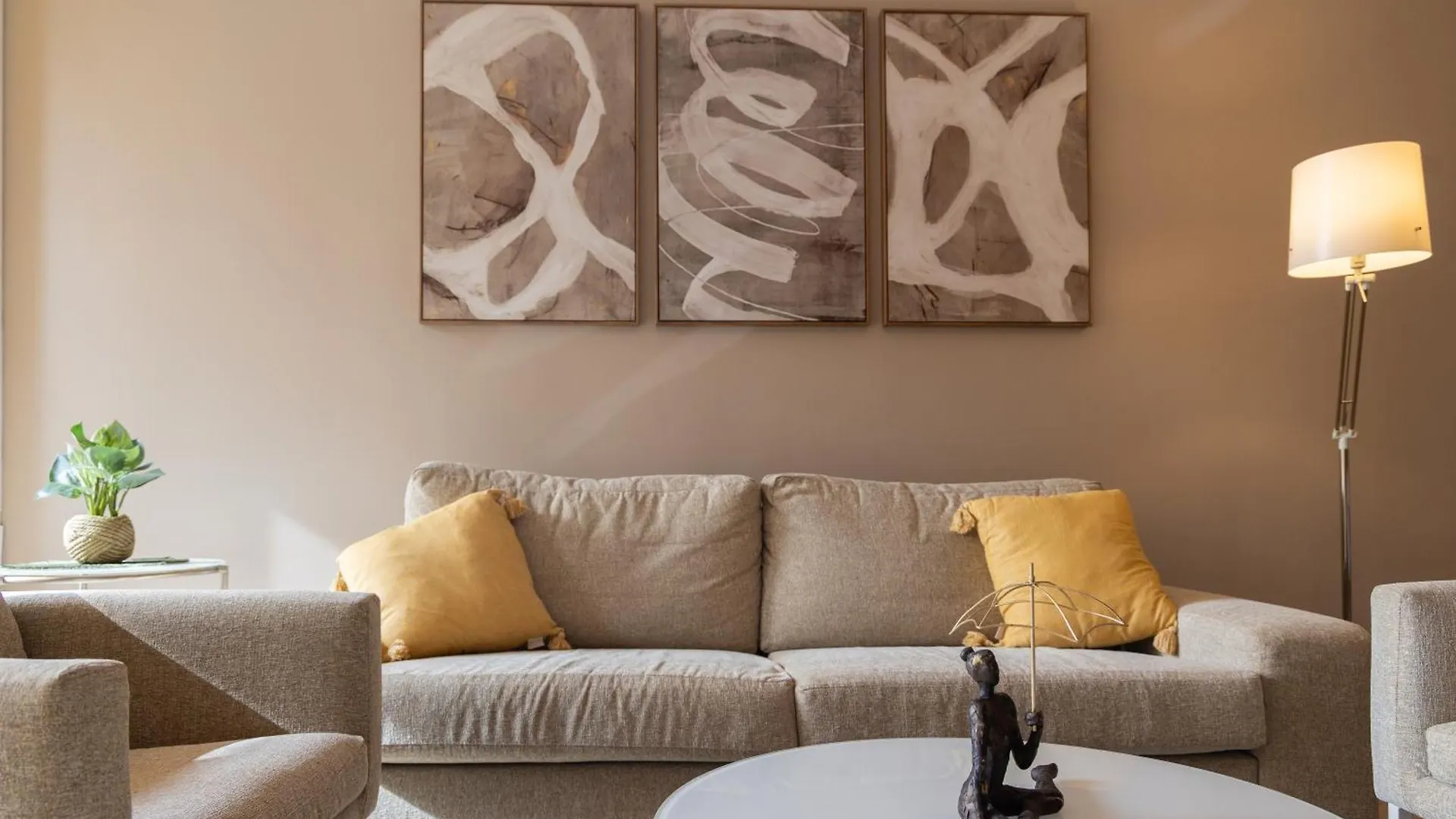 Modern Ground Level Condo, 2 Bedrooms, Direct Pool Access Παλμ Μπιτς